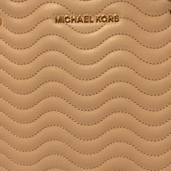 💥MICHAEL KORS ARIELLE SATCHEL💥 - Picture 4 of 8